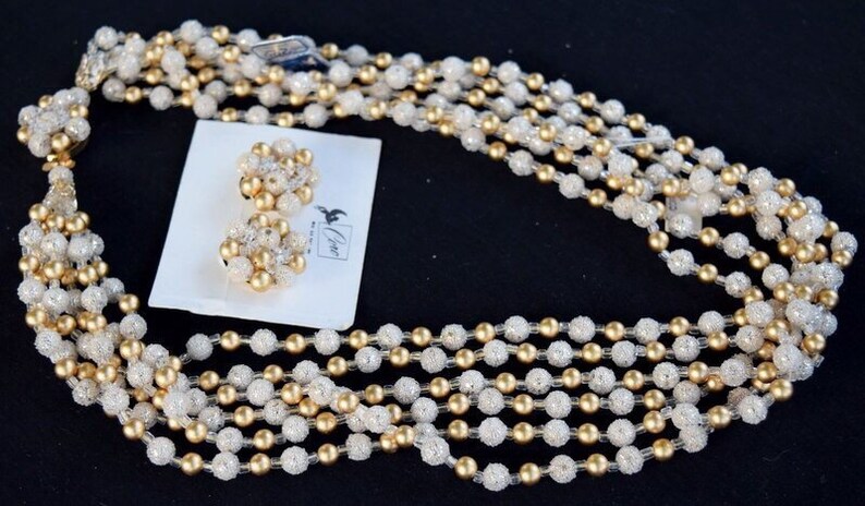 Coro white and gold beaded necklace and earring set. Regal midcentury jewelry. Dead stock. New with tags bild 3
