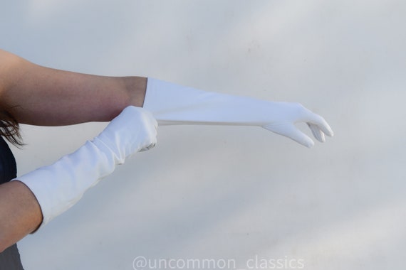 White Crescent size 7 vintage gloves. All Nylon E… - image 1