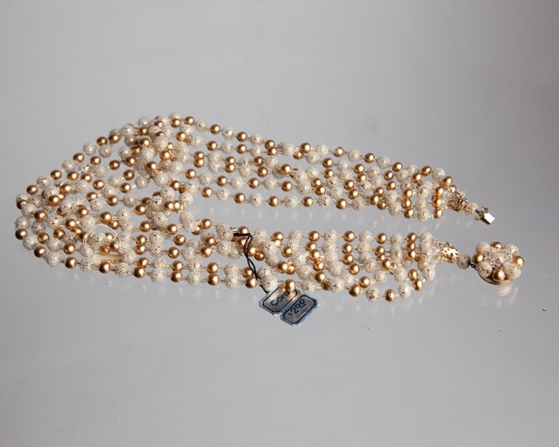 Coro white and gold beaded necklace and earring set. Regal midcentury jewelry. Dead stock. New with tags bild 6
