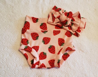 Strawberry High Waisted Bummies