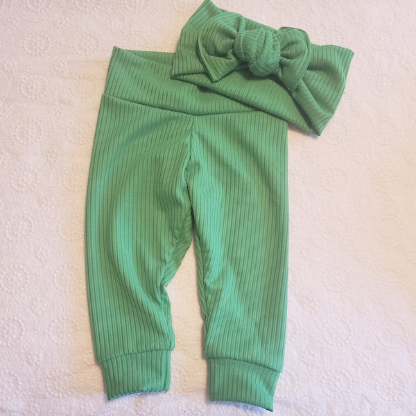 Kelly Green Rib Knit Baby Leggings