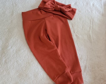 Rust Knit Baby Leggings