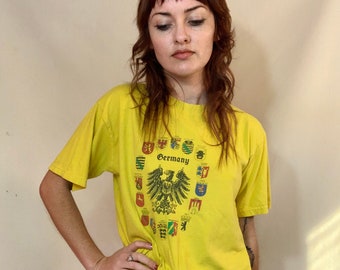 vintage tee - Germany novelty top - medium