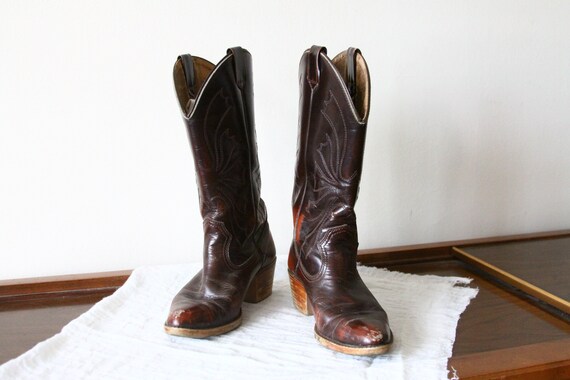 vintage cowboy boots near me