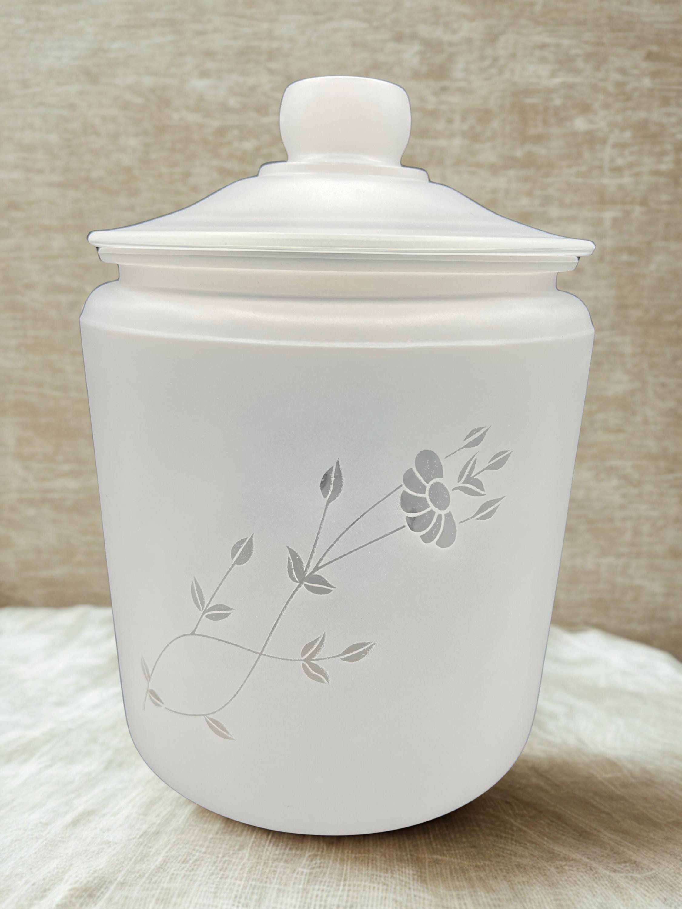 Princess House Frosted Crystal Cookie - Biscuit Jar in the Heritage pattern 1980's