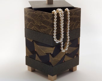 2-tier jewelry box *Fan Gold Black with leaves*