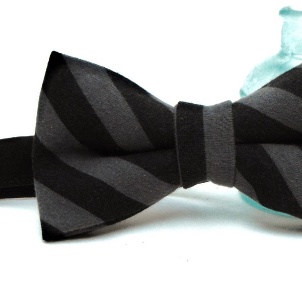 Bow tie with black and gray diagonal stripes, pre-tied bow-tie, gothic style adjustable bowtie for men or women