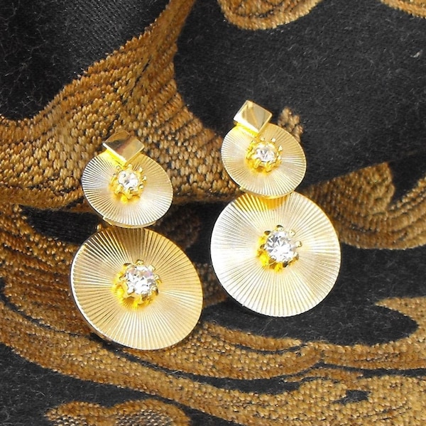 Vintage gold-tone earrings, circles with rhinestones, retro 1950s mid-century geometric glamour for women, clip-on for non-pierced ears