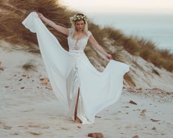 bohemian lace wedding  dress  simple beach  wedding  dress  