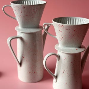 Handbemalte Porzellan Kaffeefilter / Kanne - Einzigartiges Upcycling-Schatzstücke / Second Hand