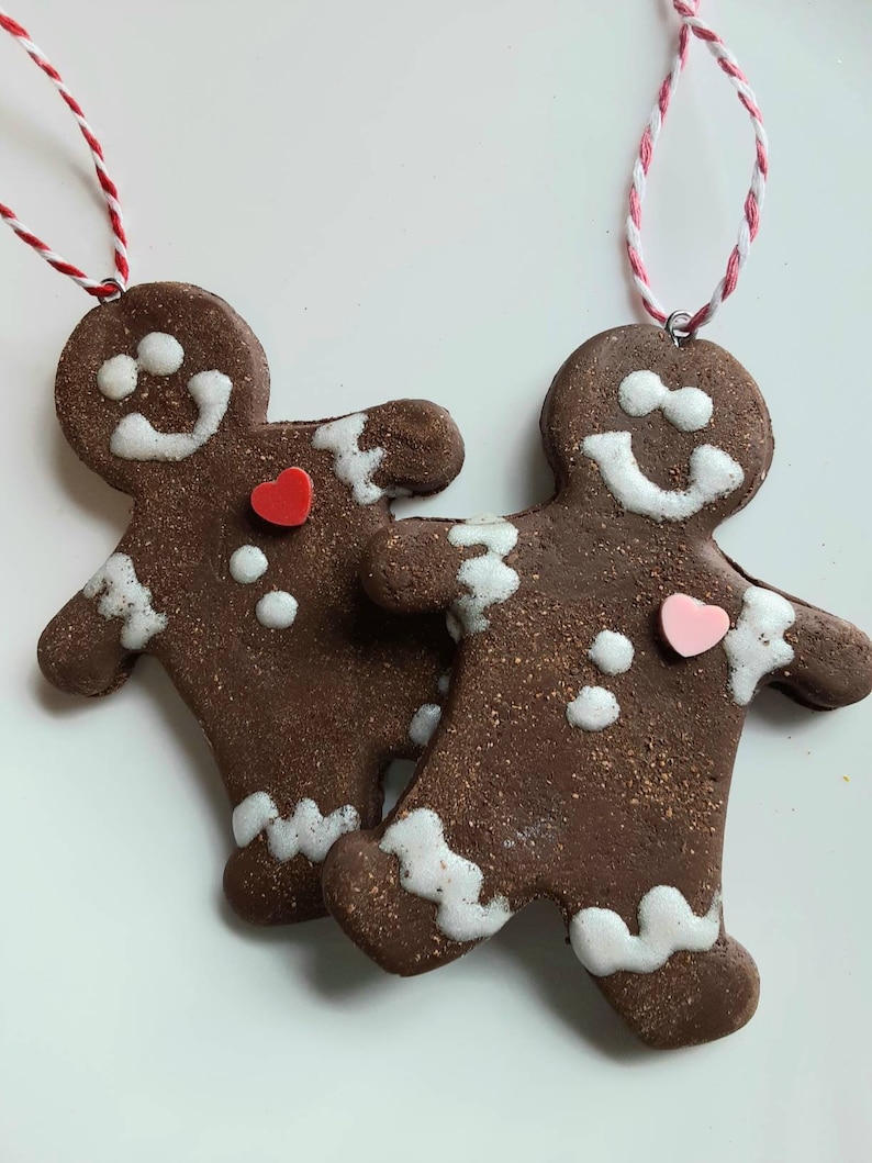 Fake Gingerbread Man Cookies Faux Cookies Valentine's Day Home Decor Gingerbread Man with Heart Display Decor Bakery Food Ornaments Milk image 6