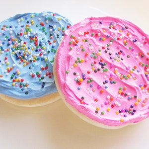 1 Fake Sugar Cookie For Display Custom Faux Cookies Food Prop Bakery Decor Photo Shoot Staging Plate Home Decor Cookie Buttercream Sprinkles