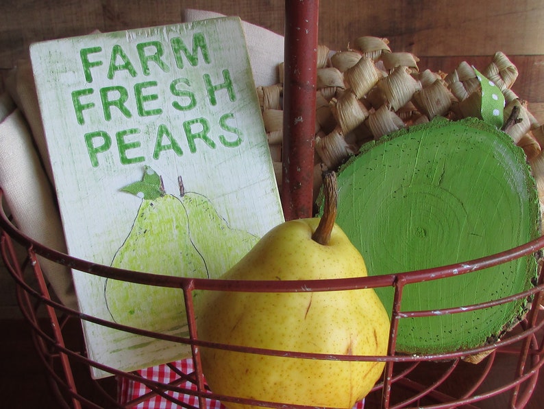 Pear MINI SIGN Pear Theme Tiered Tray Decor Painted Wood Slice Fruit Home Decor Summer or Fall Kitchen Decoration Bowl Fillers Green Yellow 1 sign & 1 pear