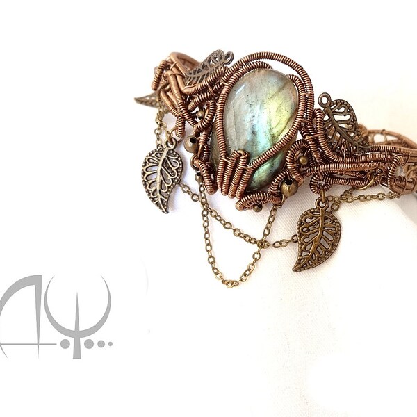 Labradorite Arm Cuff - Wire Wrapped Armlet - Bohemian Arm Cuff - Victorian Upper Arm Cuff - Nature Jewelry - Elven Jewellery Collection