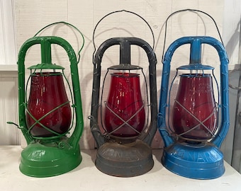 Dietz Monarch oil lantern with red glass (priced per single - choose preferred color).