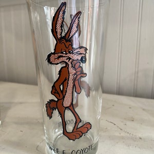 Collectible Looney Tunes Pepsi glass tumblers 1973 choose your style image 4