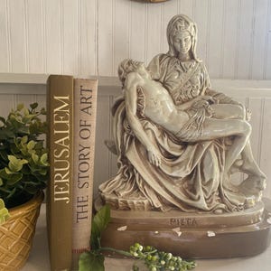 ピエタ　カトリック Amazon.co.jp: 高さ8.6インチ フルカラー La Pieta 像 樹脂製宗教像と