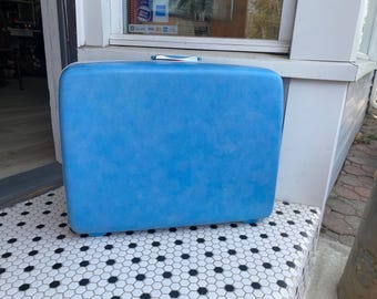 Samsonite Silhouette suitcase: 24" Pullman case - sky blue
