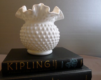 Fenton hobnail round ruffled vase