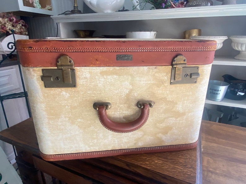 RARE square suitcase image 2