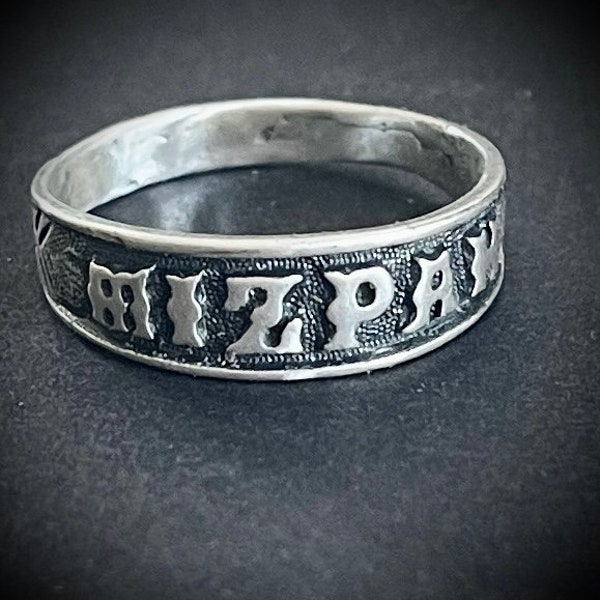 Mizpah, Un lien émotionnel entre deux. bague significative en argent sterling avec référence biblique.