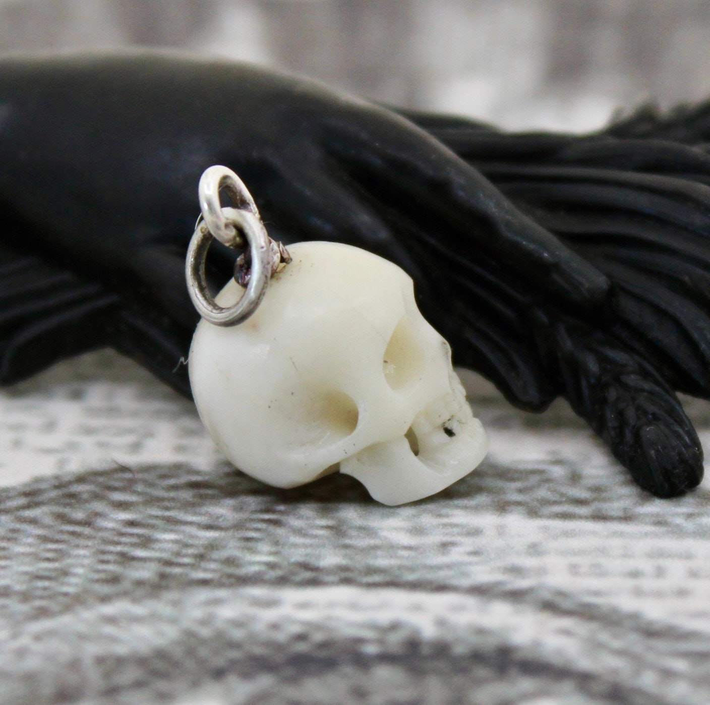 Skull Beads Hand Carved Bone Memento Mori Rondelle Stretch Bracelet –  Beads of Paradise