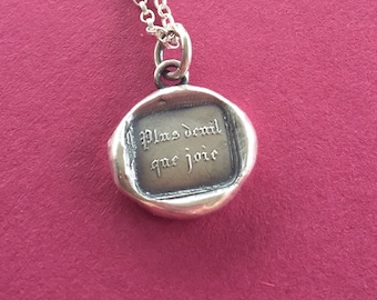 Motto hanger, Meer duivel dan vreugde. Prachtige antieke wassen briefzegel indruk. Victoriaanse zegelafdruk.