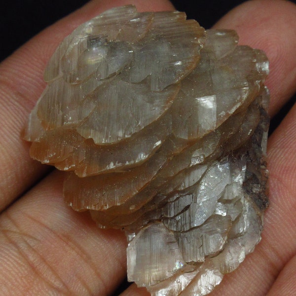 Roof type Calcite (Nonprecious natural mineral) #3530