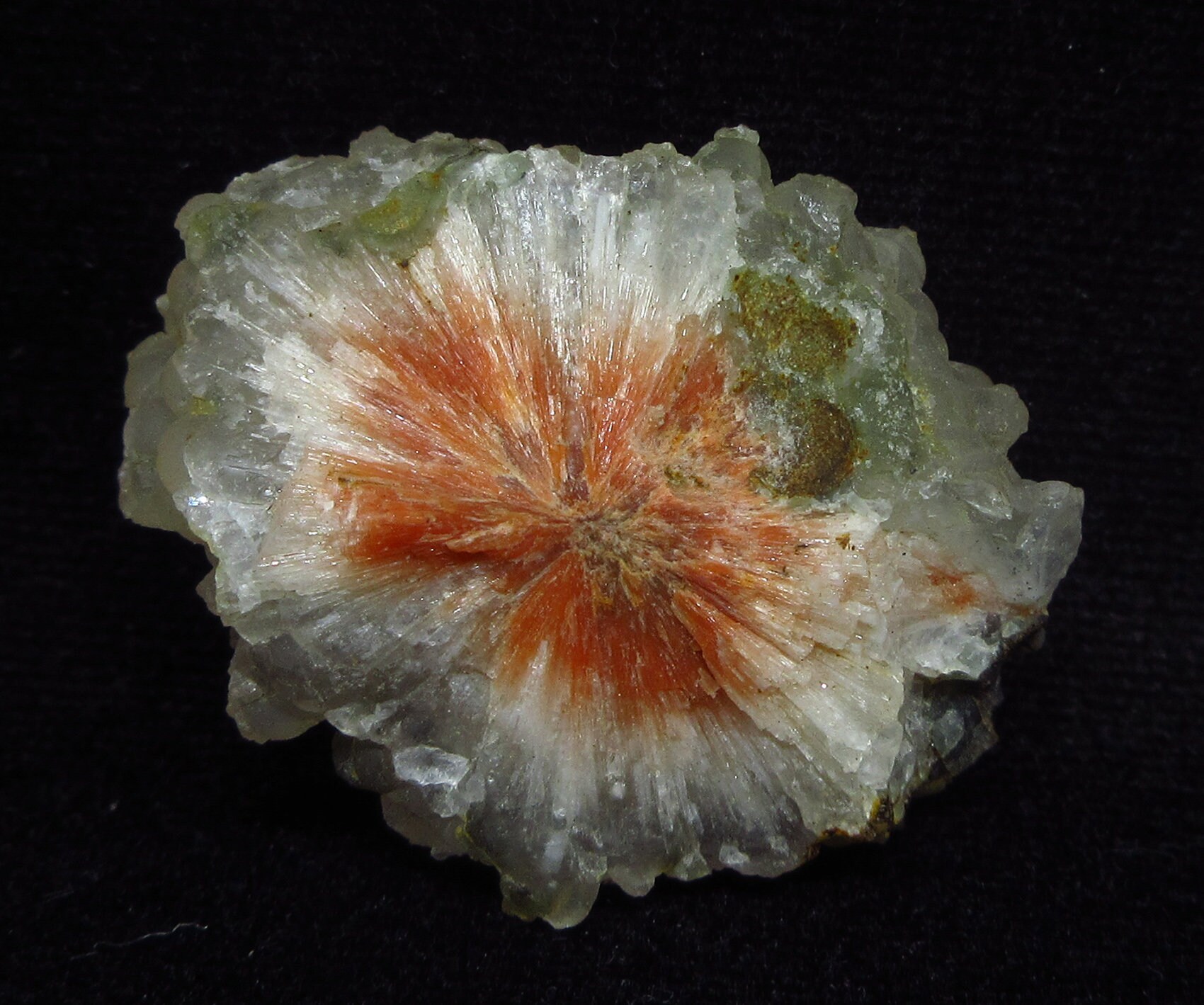 カルセドニー入りレッドスコレサイト（非貴石天然石）# 1578 - Etsy 日本