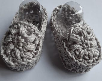 crochet cotton baby moccasin booties.