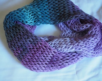 Lightweight Knitted Infinity Scarf: Wool Blend Dropped Stitch Cowl