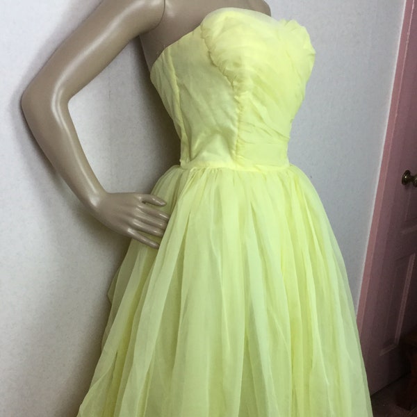 Vintage 50s Long GOWN , Full Sweep Yellow chiffon Prom Dress Bust 35, Waist 25
