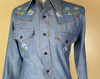 Vintage 70s embroidered chambray Denim Shirt , M