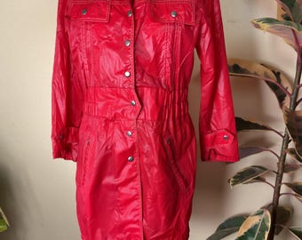 Vintage 70s Pearlized Nylon Jacket Red fall  1970s Lightweight Coat Metal Snap Buttons Hippie Coat Yoked Back White Topstitching