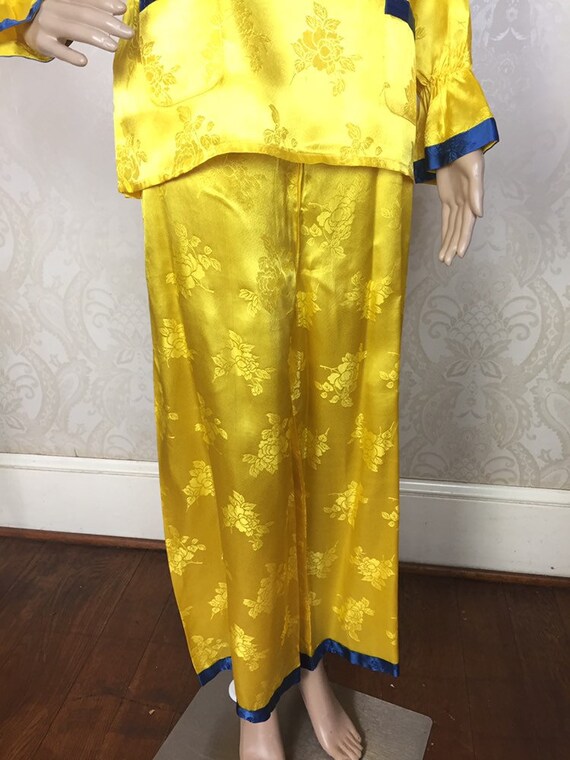 Vintage 50s Kimono pajamas yellow  embroidered  A… - image 3