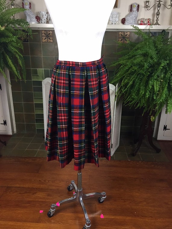 Vintage 50s Red Plaid Pendleton Skirt , Box Pleat… - image 1