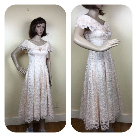 Vintage Chantilly Lace cocktail Dress, Blush Lace… - image 3