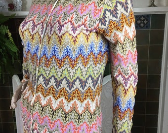 Vintage 70s Pastel  Jacquard popcorn top 1970s puckered popcorn rainbow shirt Sm