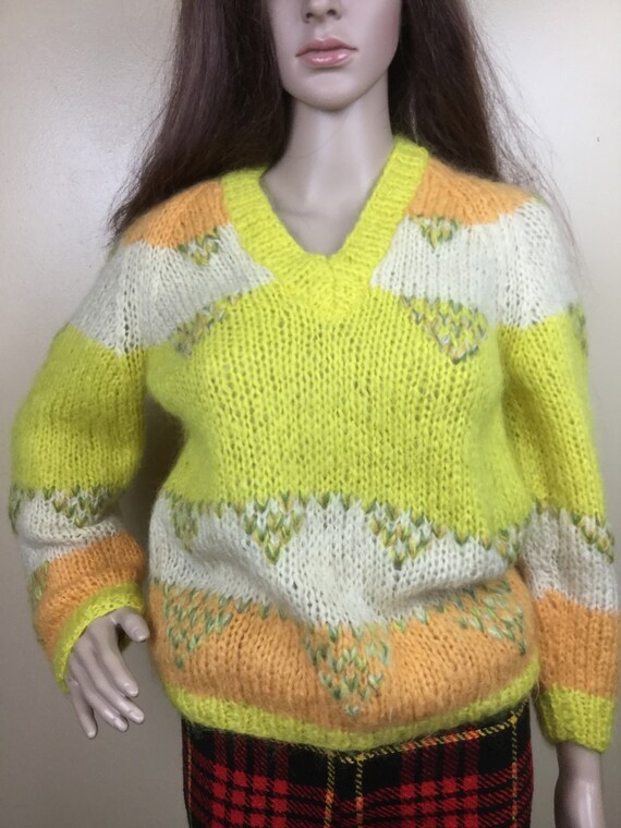 Vintage 50s  Mohair Sweater ITALY  pullover yello… - image 4