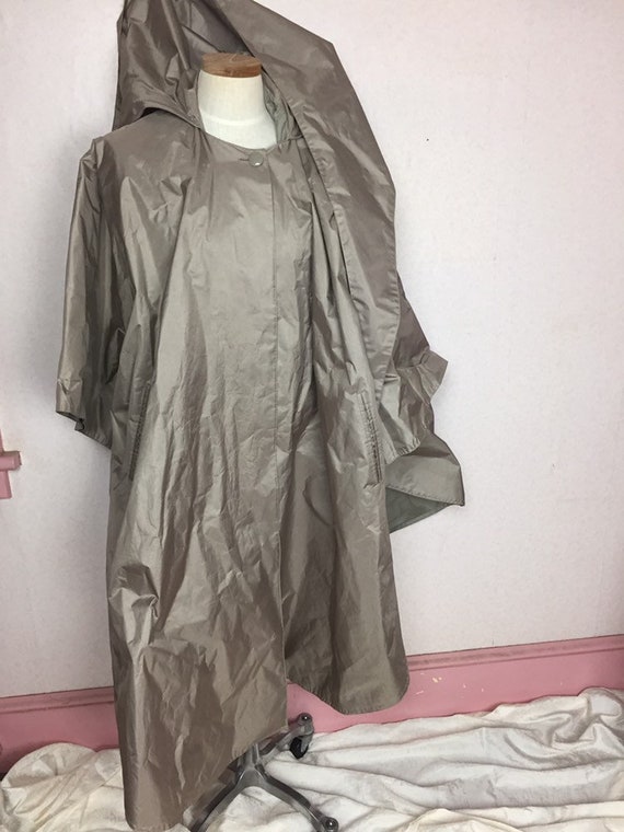 Vintage 80s Rain poncho , Khaki cape cloak rain