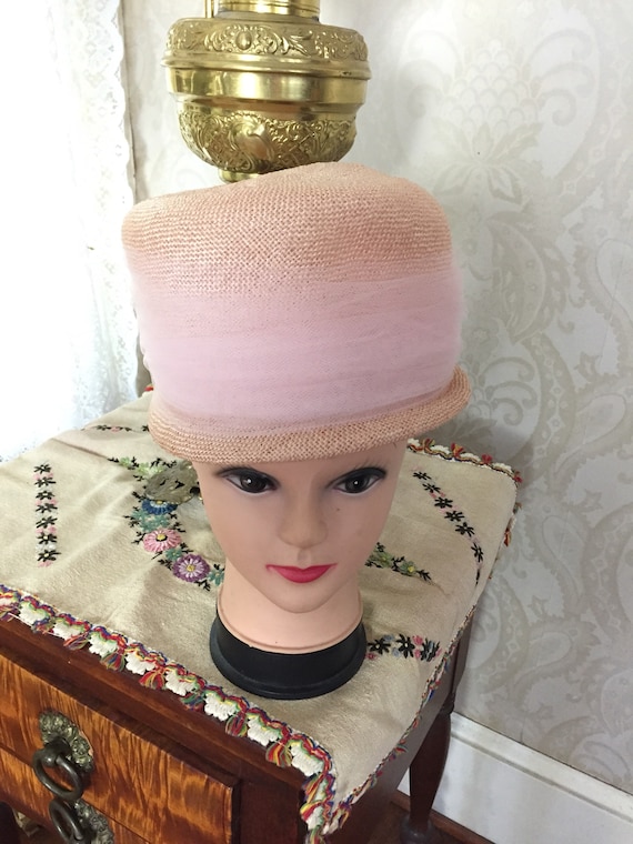 Vintage Rare 50s  Pink Pill Box Hat , pink Straw H