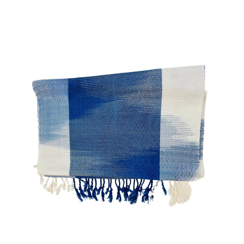Handwoven Indigo Dye Cotton Scarf With Fring, Multi Blue Shade zdjęcie 3