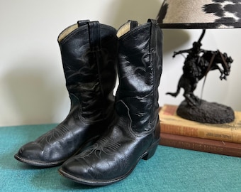Vintage Y2K Sendra Burgundy Heart Western Rodeo Leather Cowgirl