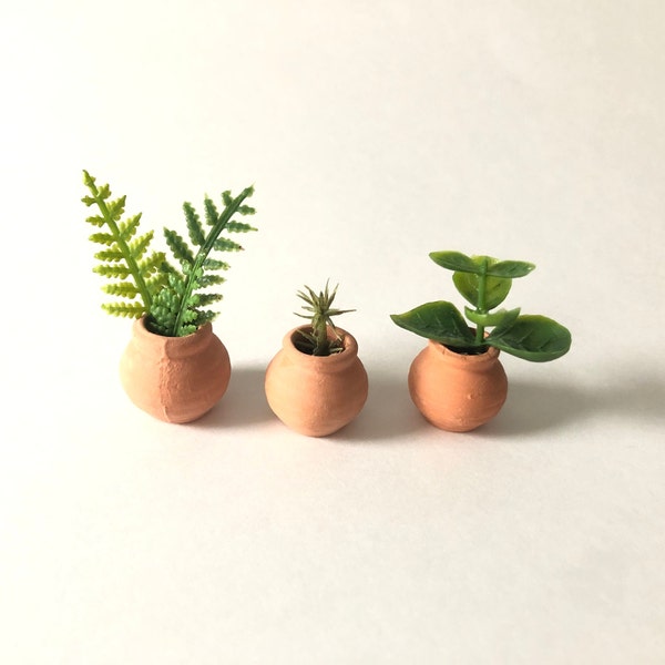 Miniature plant trio/ Tiny plants/ Tiny faux plants/ Mini plants/ Miniature/ Faux houseplant/ Dollhouse houseplants/ Dollhouse plants