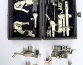 Vintage Deluxe SINGER 13 Attachments Set. Velvet Lined Box. Low Shank SINGER Featherweight 221 222. Rare 121547, 120687
