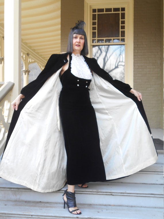 Smashing 1930's Inspired Black Velvet Halter Gown