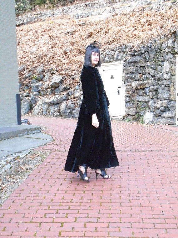 Sensational Striking 1940's Black Velvet Goth Full