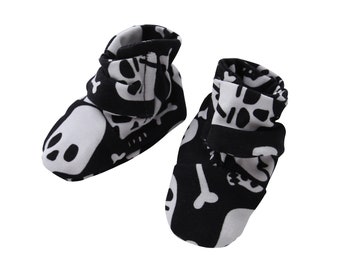 Skull & Bone baby booties