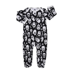 ♡ DimMoire Baby Skull BIG T Black DimMoire | 🖤💀𝙱𝚒𝚝𝚝𝚎𝚛𝚋𝚘𝚗𝚎 𝙲𝚘𝚕𝚕𝚎𝚌𝚝𝚒𝚘𝚗
