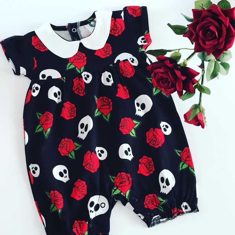 Skull & Rose baby romper imagem 1